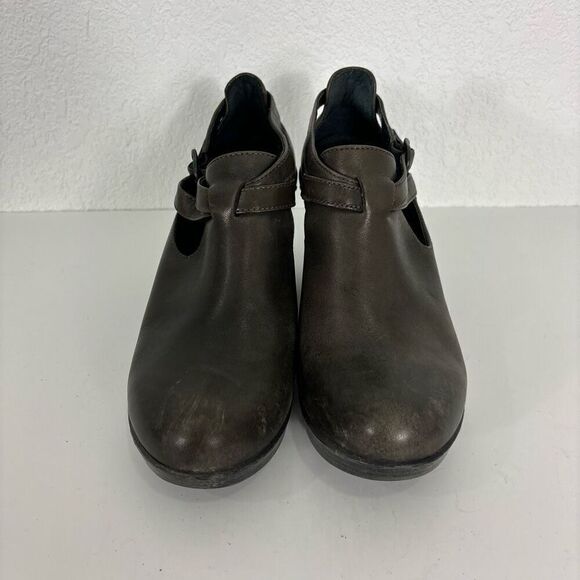 Dansko Grey Leather Franka Wedge Cut Out Buckle Side Booties - Picture 4 of 7